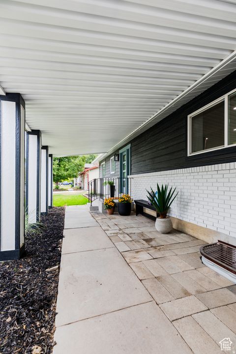 Tiny photo for 1578 E DELAWARE LN S, Holladay, UT 84117 (MLS # 2134276)