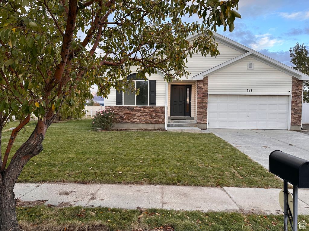 Photo of 948 N 680 W, Tooele, UT 84074 (MLS # 2118342)