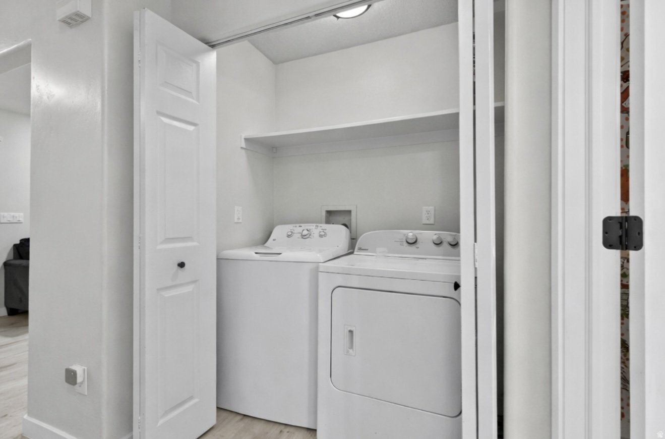 TWIN PALMS 1 - Residential Income