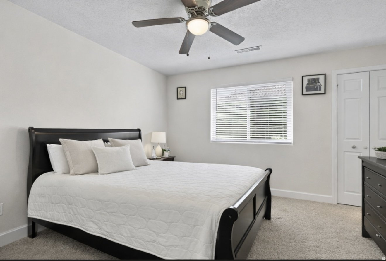 TWIN PALMS 1 - Residential Income