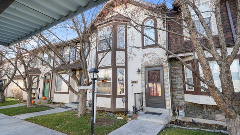 Townhouse For Sale - 890 E Hamlet Cir N Cir<br/> Midway, UT 84049