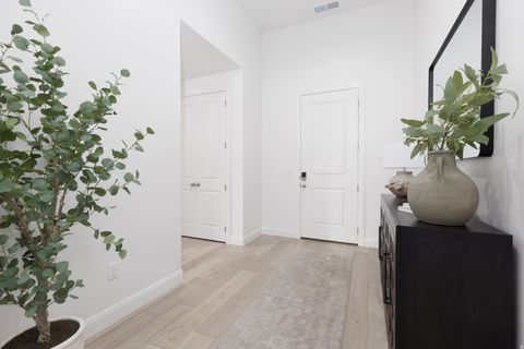 Tiny photo for 1418 N RUSTICO DR, Washington, UT 84780 (MLS # 2151640)