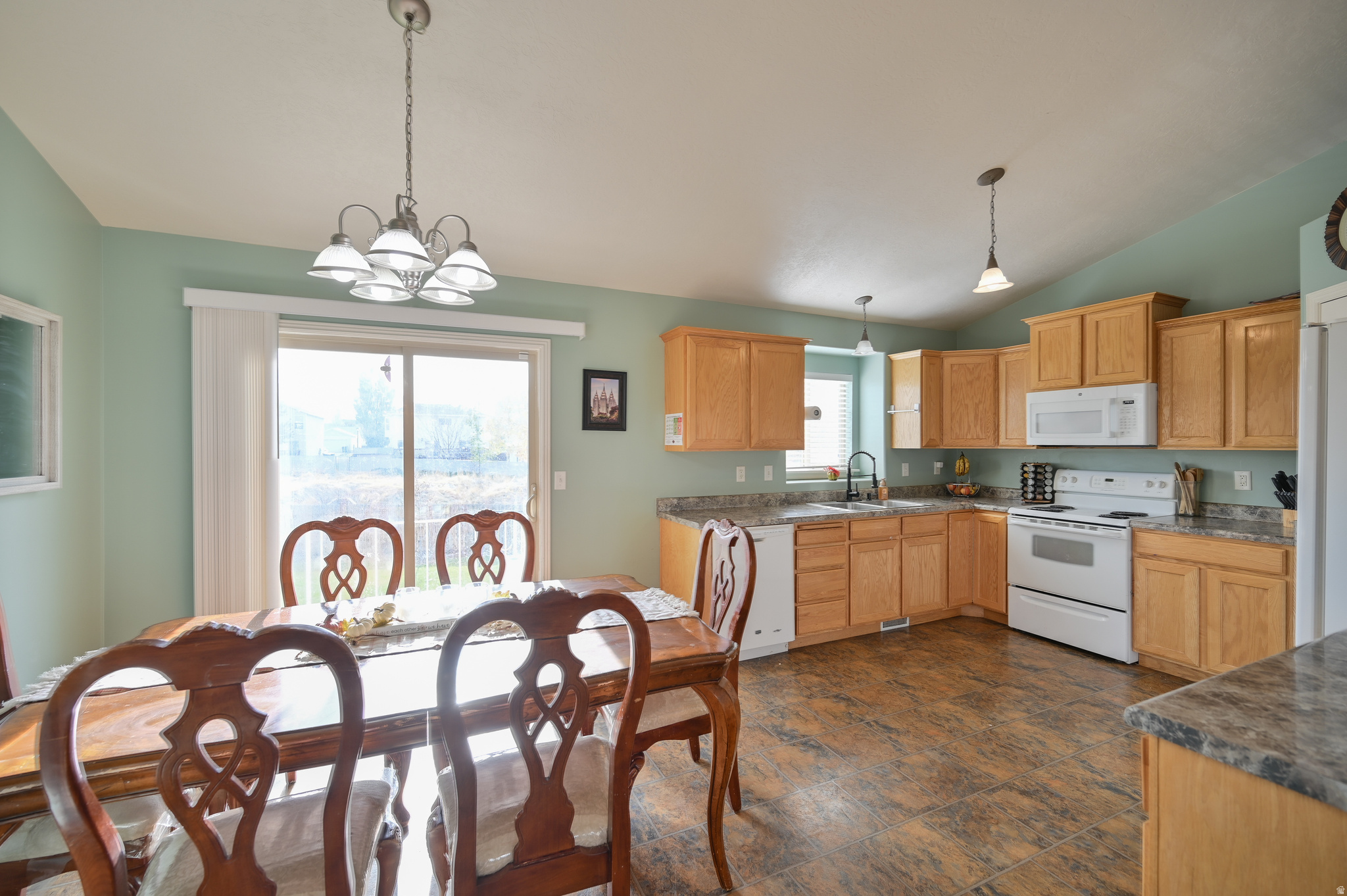 MIDDLE CANYON - Residential