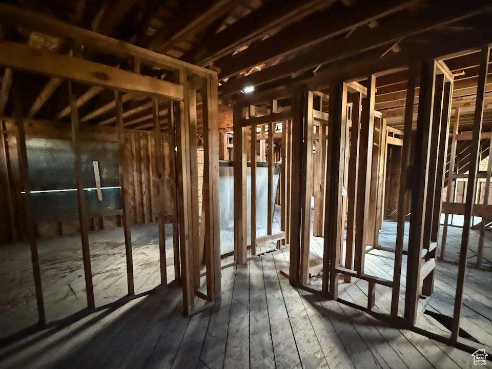 MELROSE GARDENS - Residential