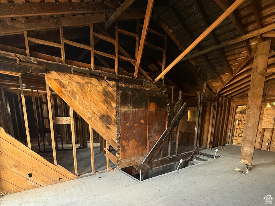 MELROSE GARDENS - Residential