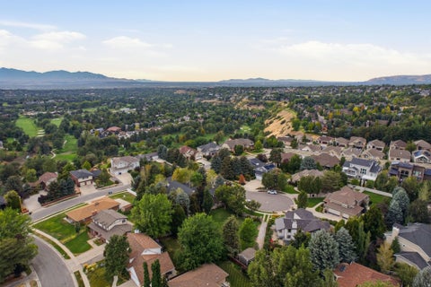 Tiny photo for 3226 E MARTHAS CV, Cottonwood Heights, UT 84093 (MLS # 2180170)