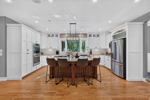 Tiny photo for 3226 E MARTHAS CV, Cottonwood Heights, UT 84093 (MLS # 2180170)
