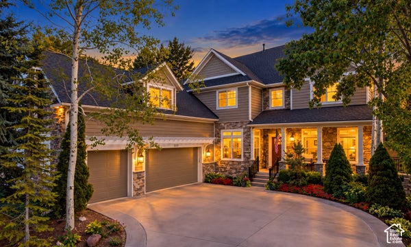3226 E MARTHAS CV, SANDY, UT 84093 - Image 8326071ec41e1876e2000ef32b4290cb/3952176936