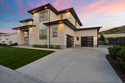 Tiny photo for 4771 W JUNIPER BEND CIR, Herriman, UT 84096 (MLS # 2129870)