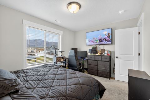 Tiny photo for 1258 W 1050 N, Farr West, UT 84404 (MLS # 2122121)