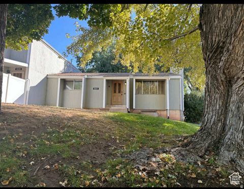 Photo of 865 S 1650 ST E # A, Clearfield, UT 84015 (MLS # 2120565) Photo of 865 S 1650 ST E # A, Clearfield, UT 84015 (MLS # 2120565)