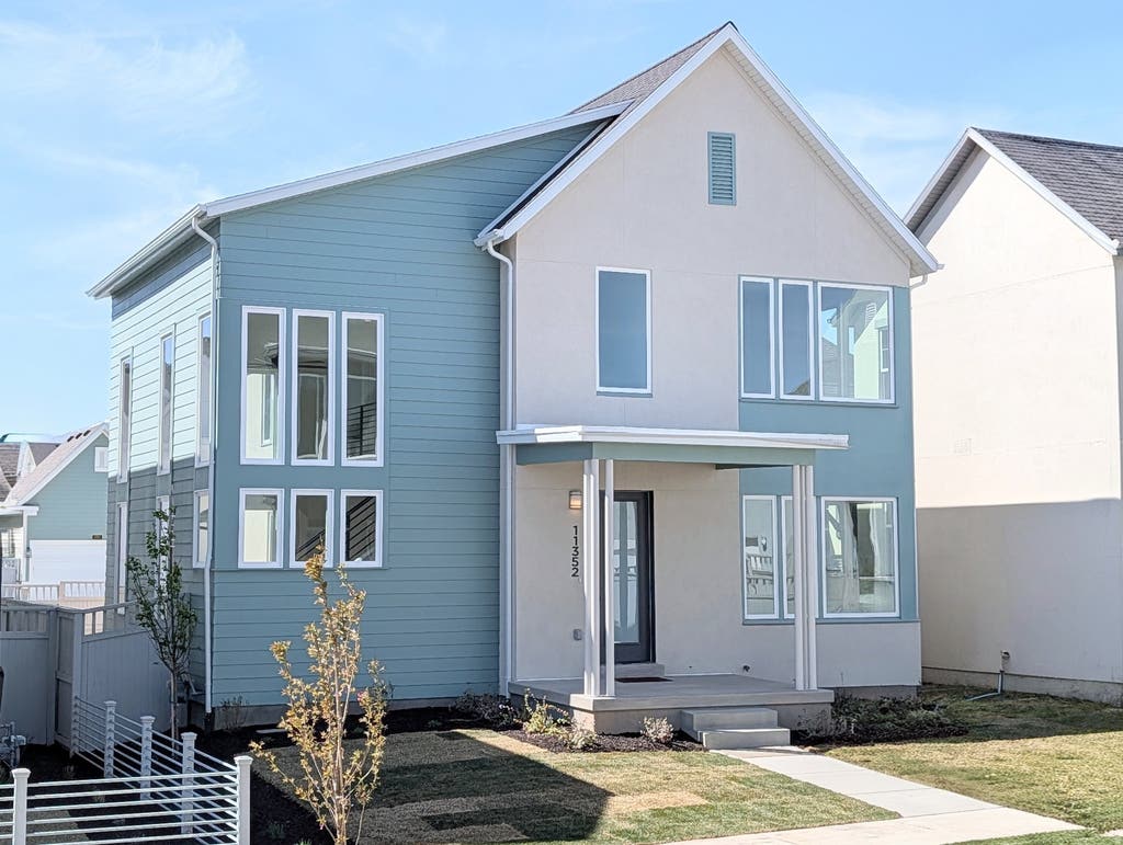 Photo of 11352 S SILVER POND DR W #317, South Jordan, UT 84009 (MLS # 2163390)