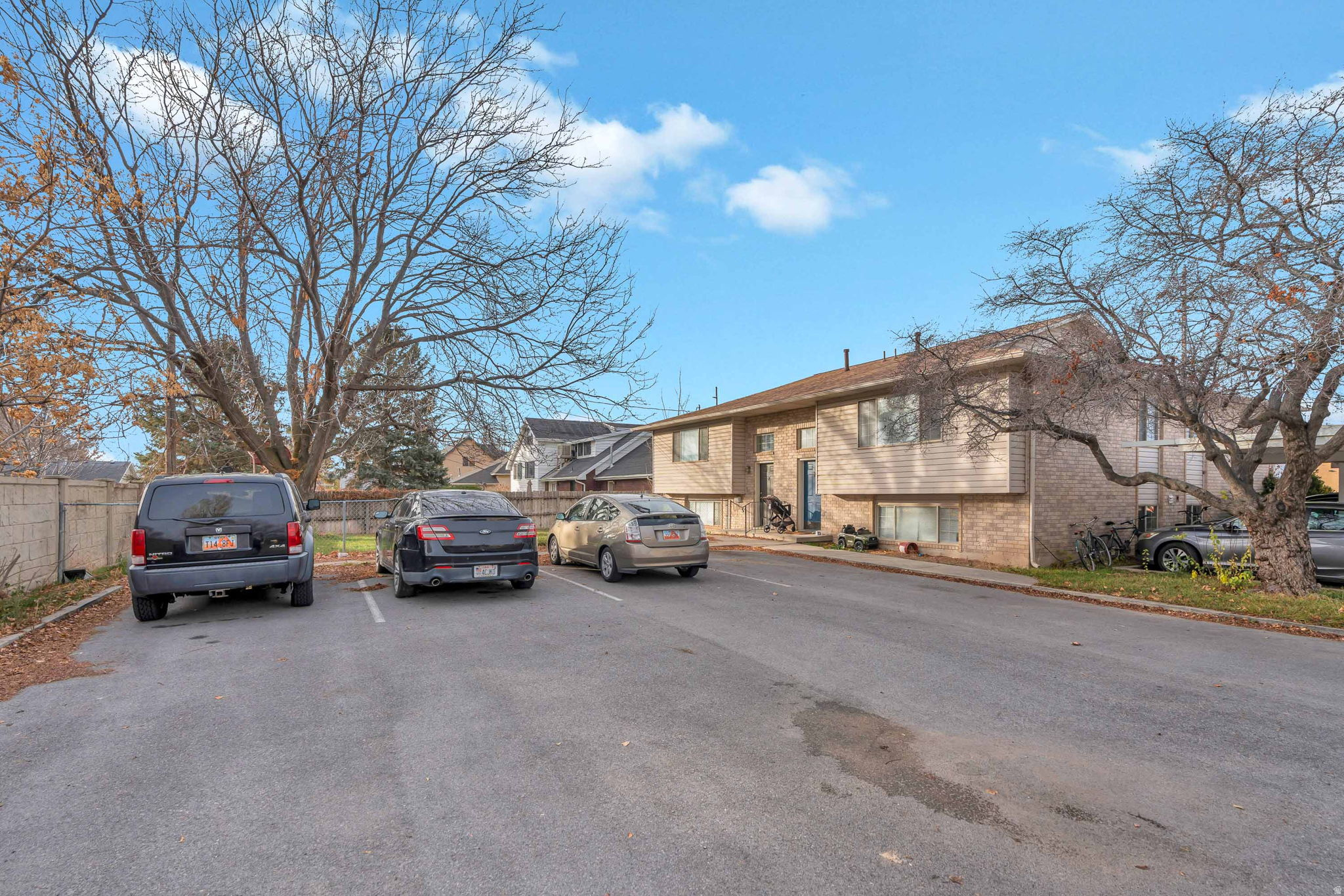 SUMMERS RIDGE TOWN H - Residential