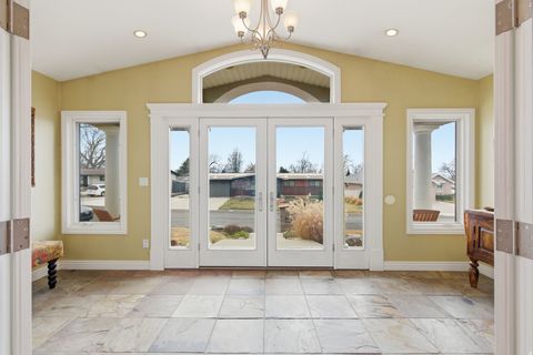 Tiny photo for 3250 N MOHAWK LN Ln, Provo, UT 84604 (MLS # 2142488)