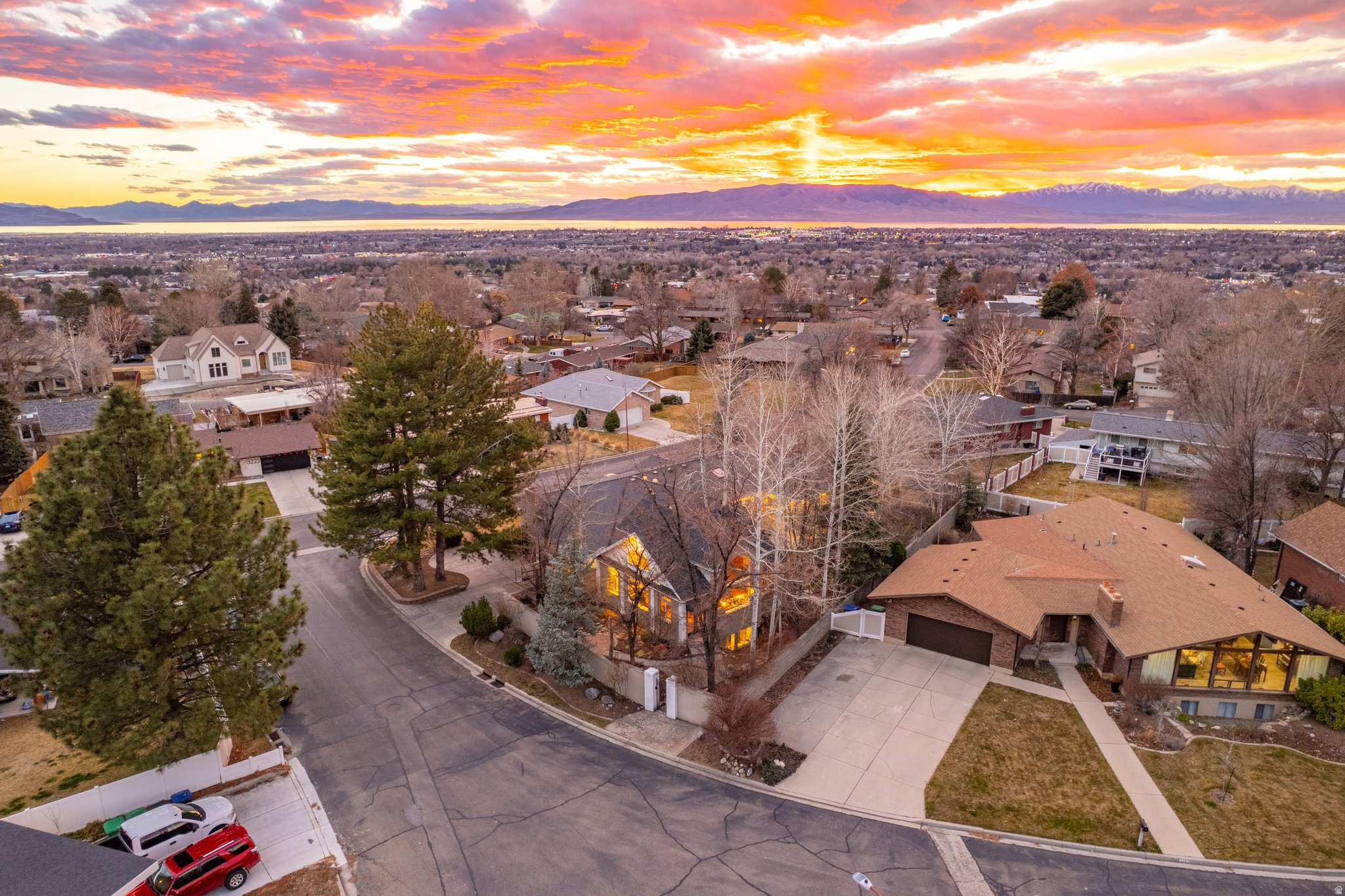 INDIAN HILLS - Residential