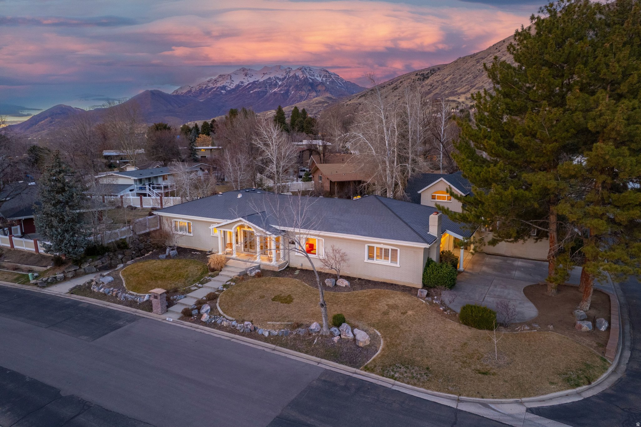 INDIAN HILLS - Residential