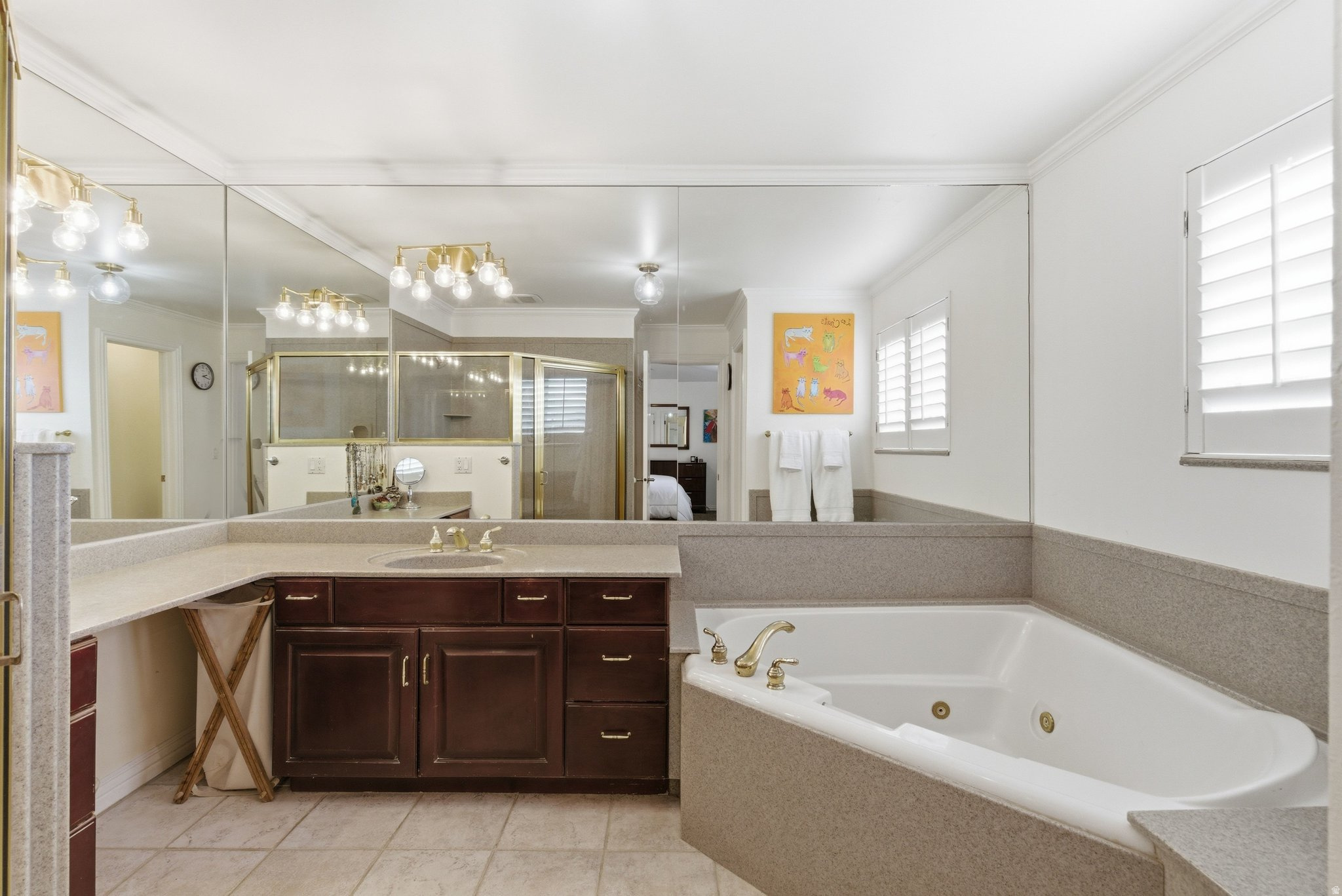 INDIAN HILLS - Residential