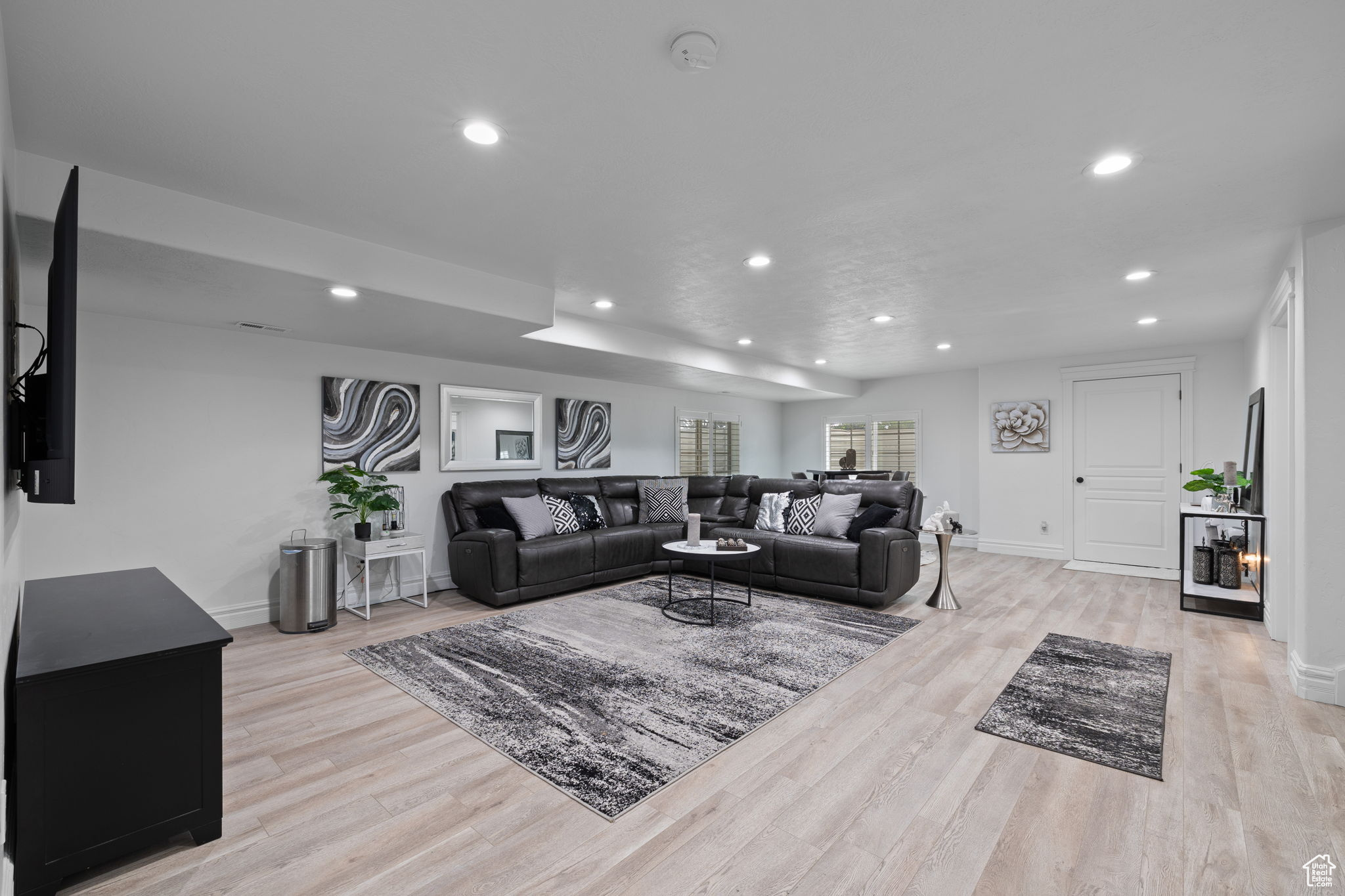 DAYBREAK - Residential