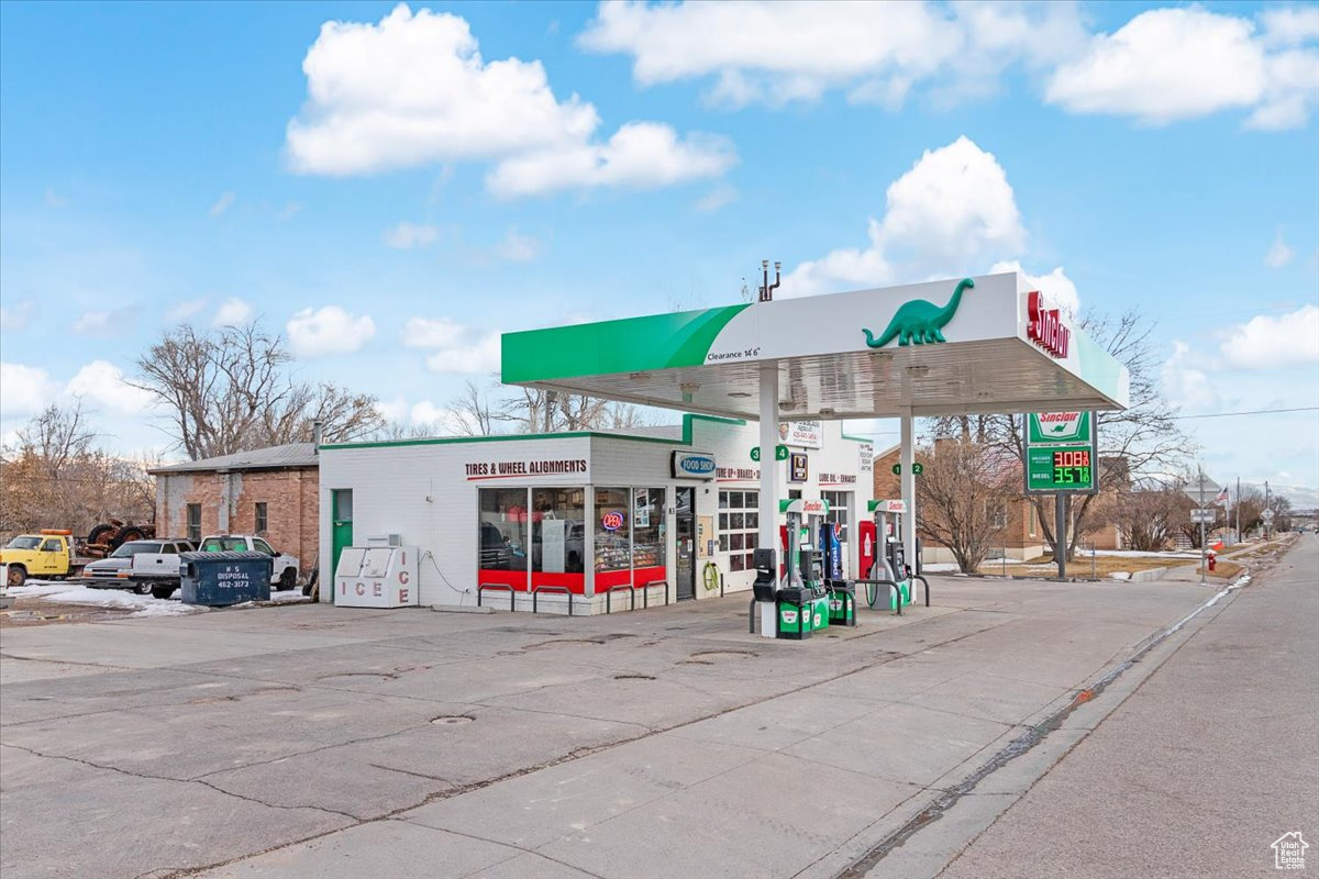 DAILEY MINOR - Commercial Sale