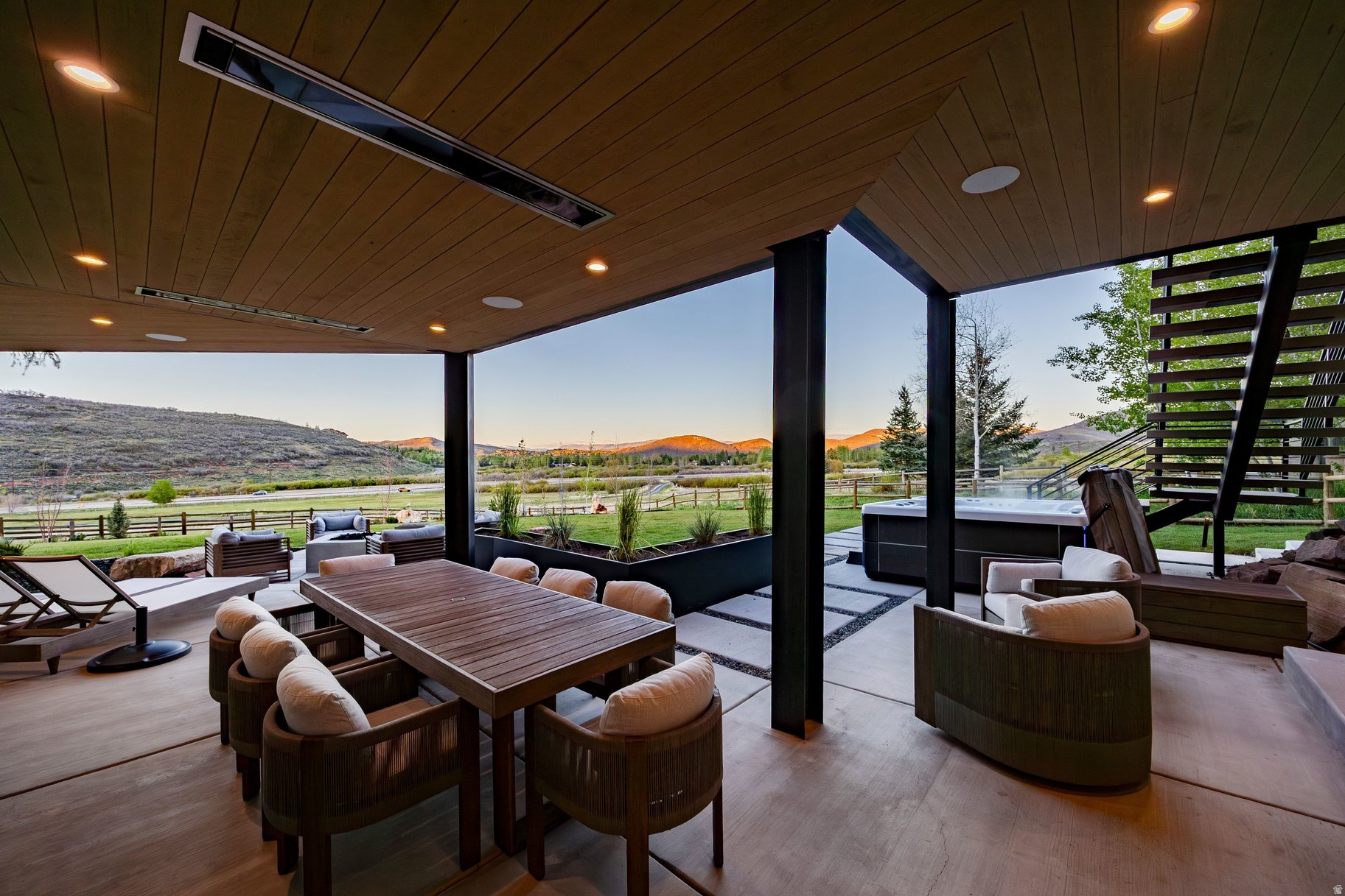 ASPEN SPRINGS RANCH - Residential