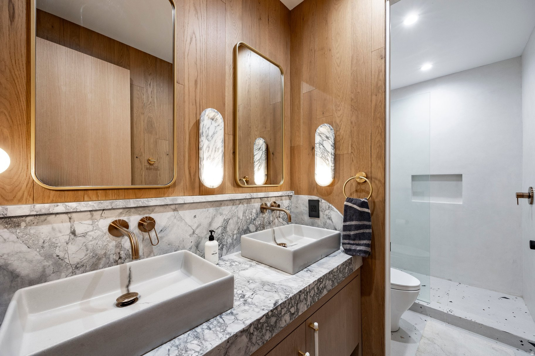 ASPEN SPRINGS RANCH - Residential