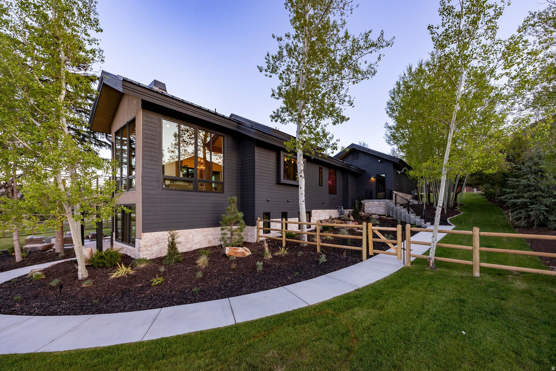 ASPEN SPRINGS RANCH - Residential