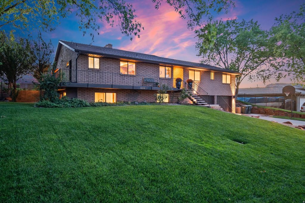 Photo of 3016 S SWEETGUM CIR, Saint George, UT 84790 (MLS # 2135939)