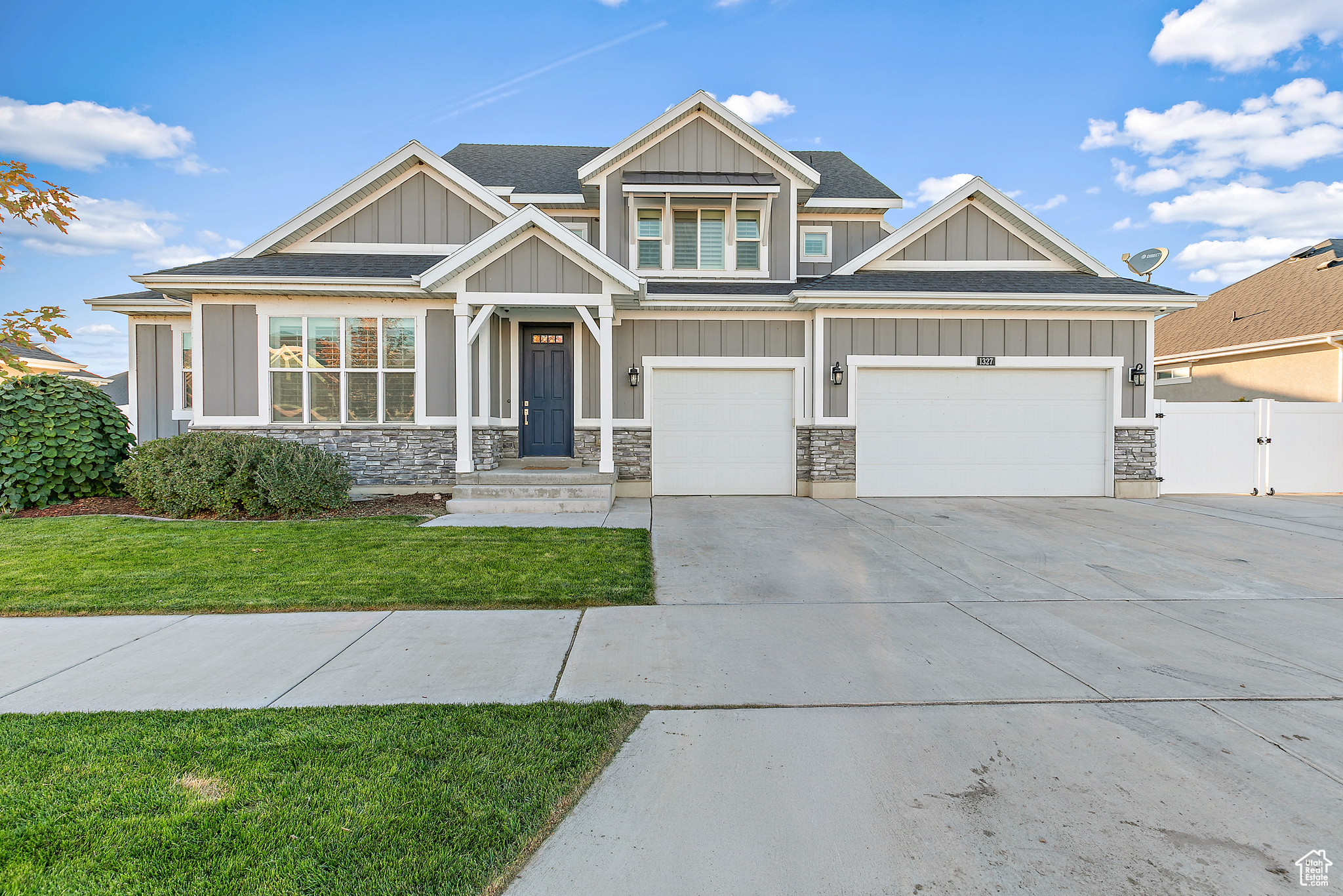 BROADVIEW SHORES - Residential