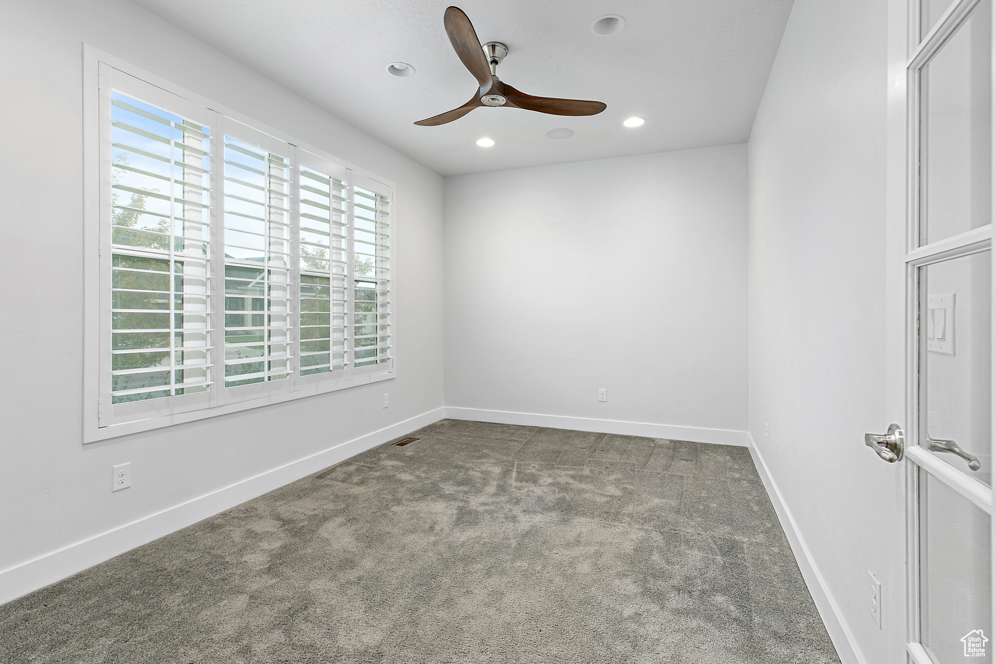 BROADVIEW SHORES - Residential
