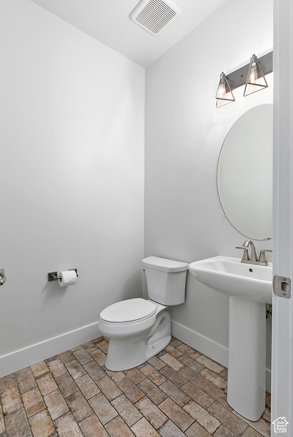 BROADVIEW SHORES - Residential