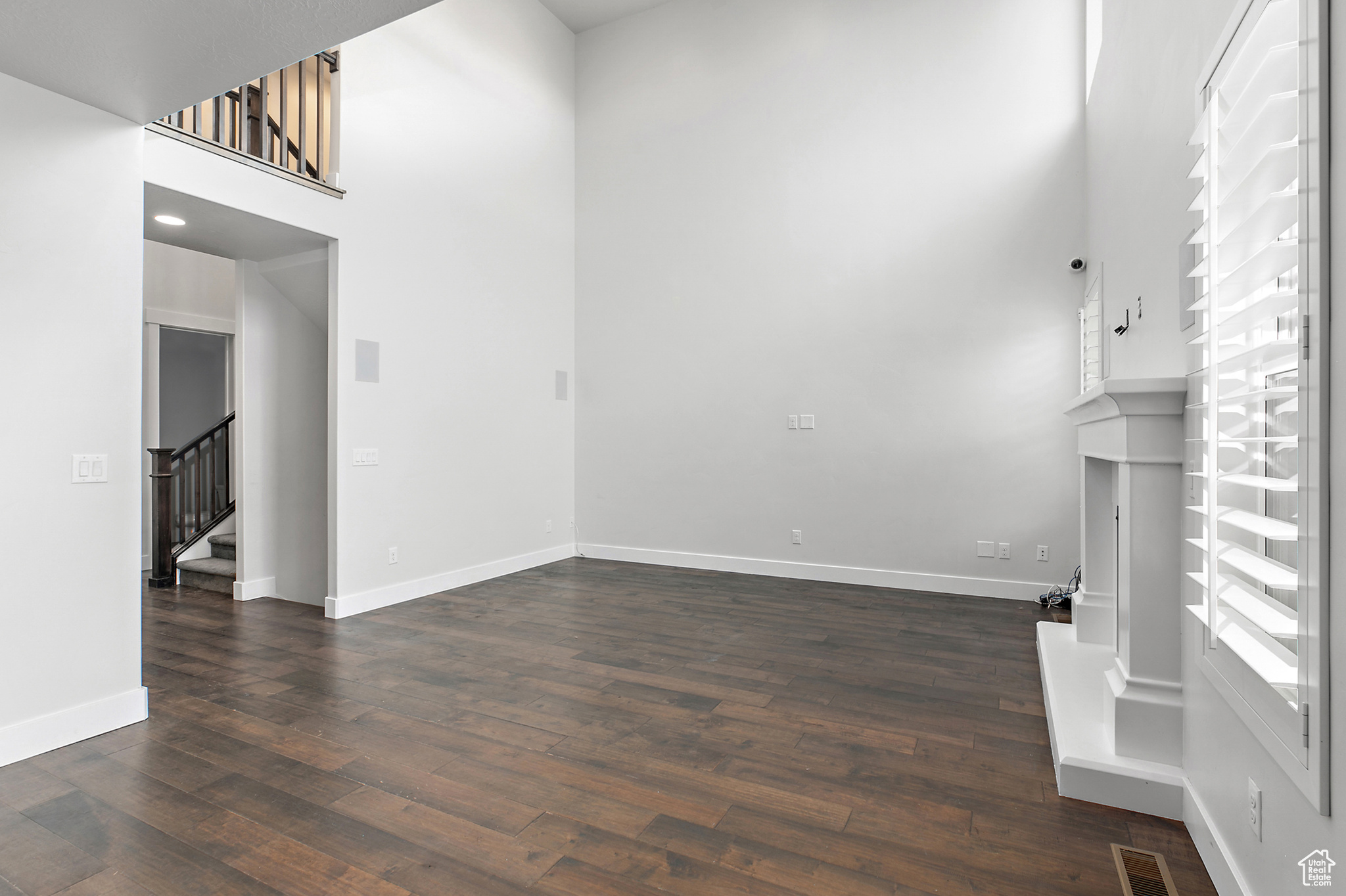 BROADVIEW SHORES - Residential