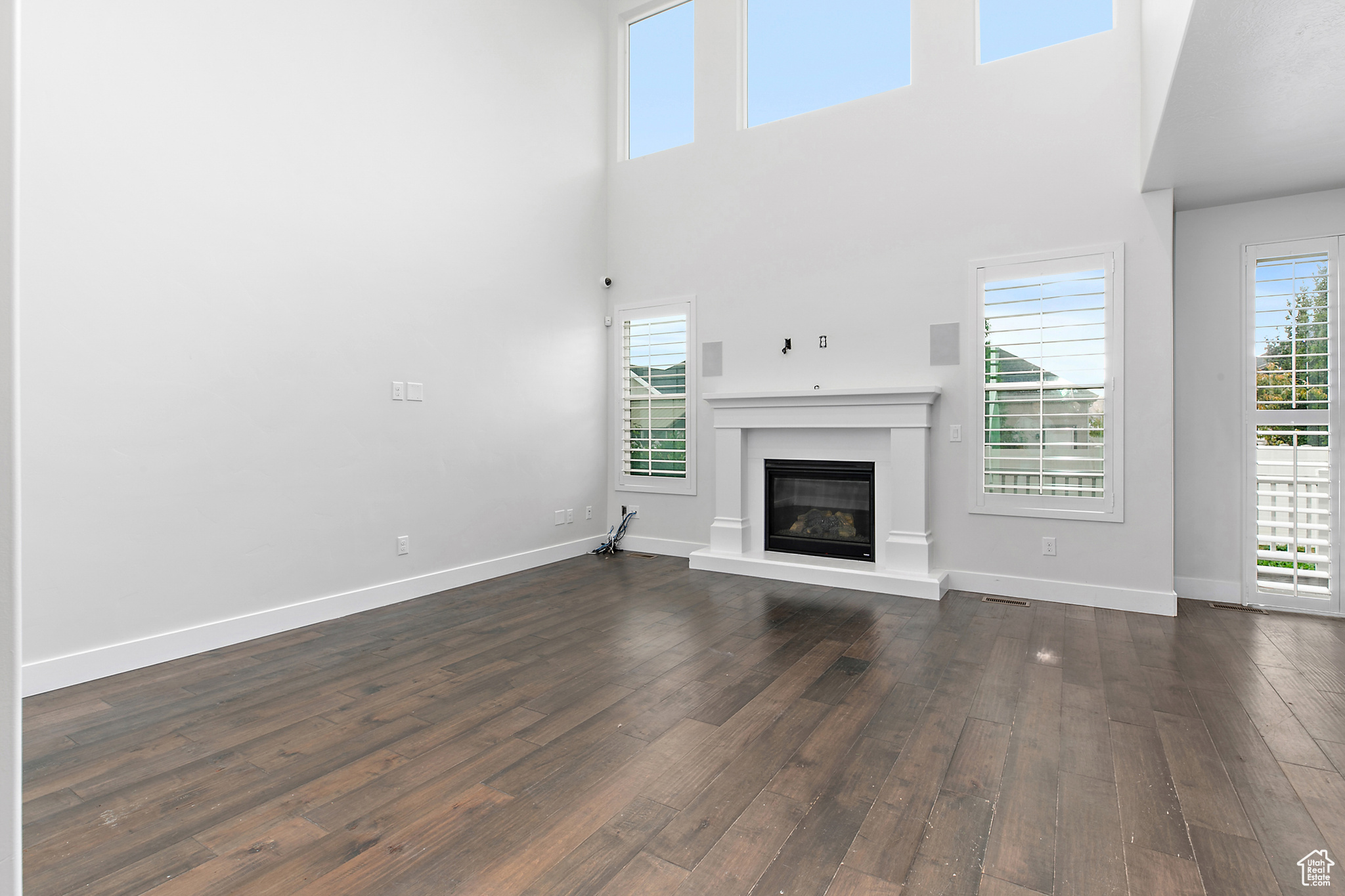 BROADVIEW SHORES - Residential