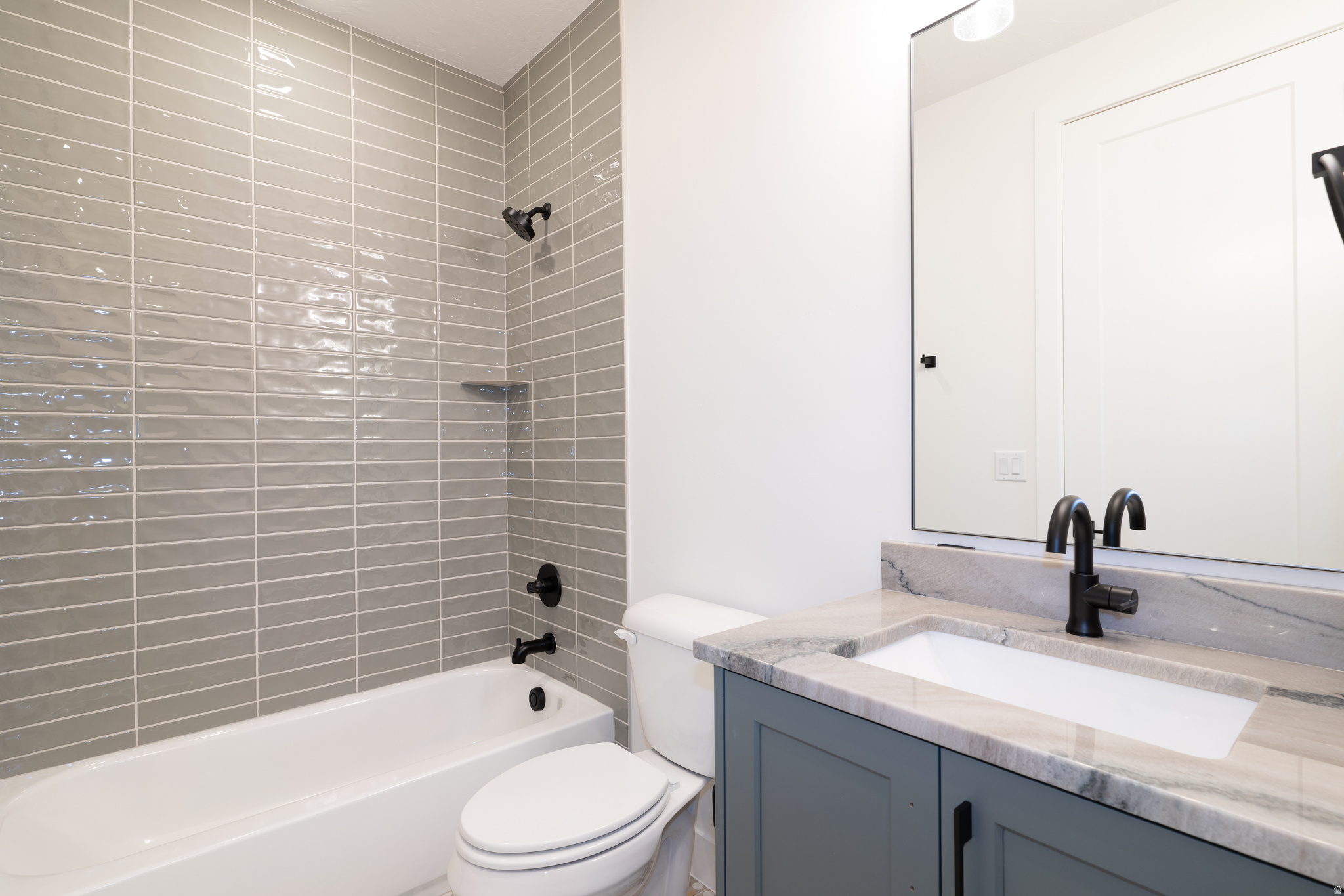 ATKINVILLE TOWNHOMES AT DESERT COLOR - Residential