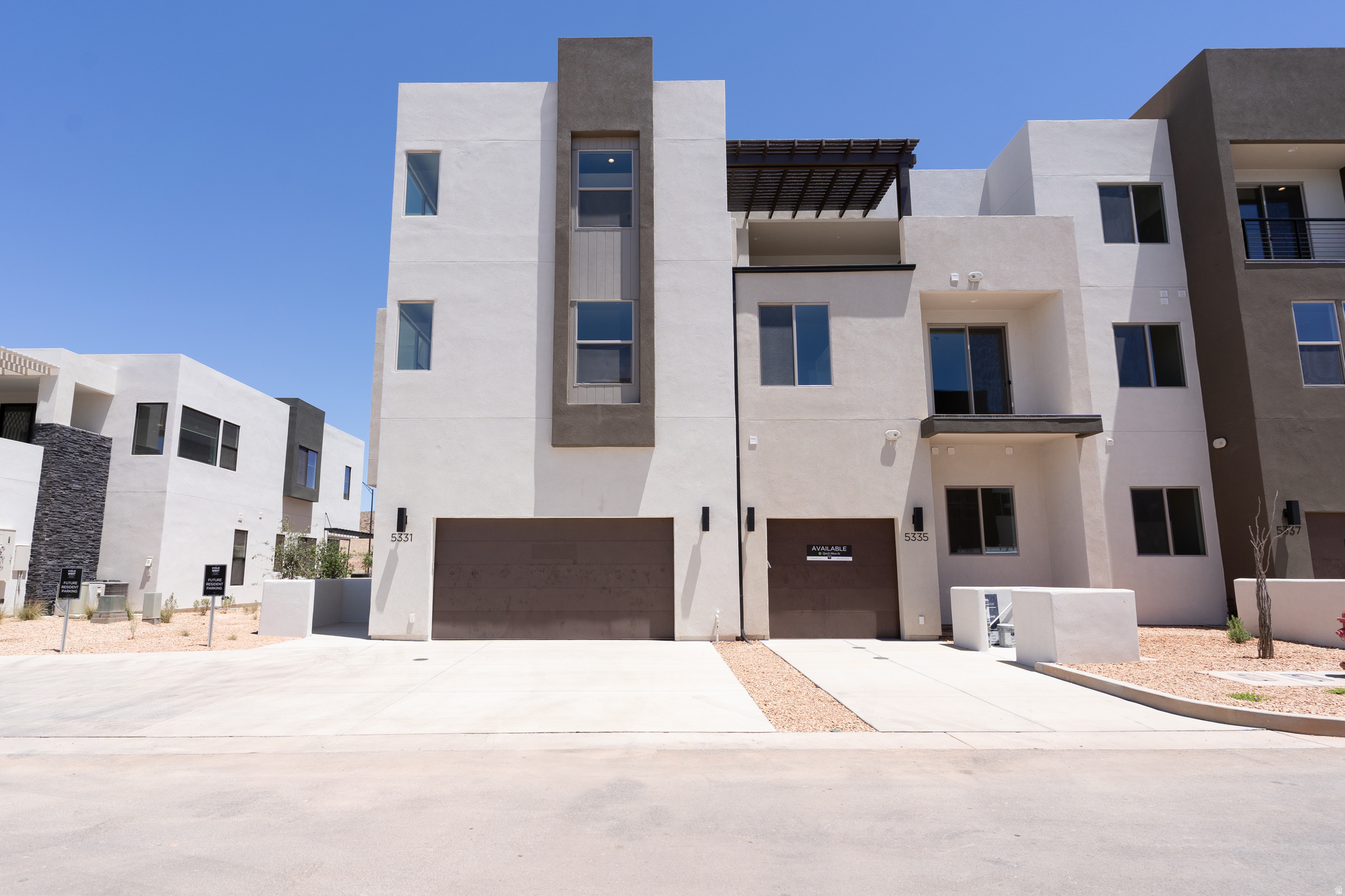 ATKINVILLE TOWNHOMES AT DESERT COLOR - Residential