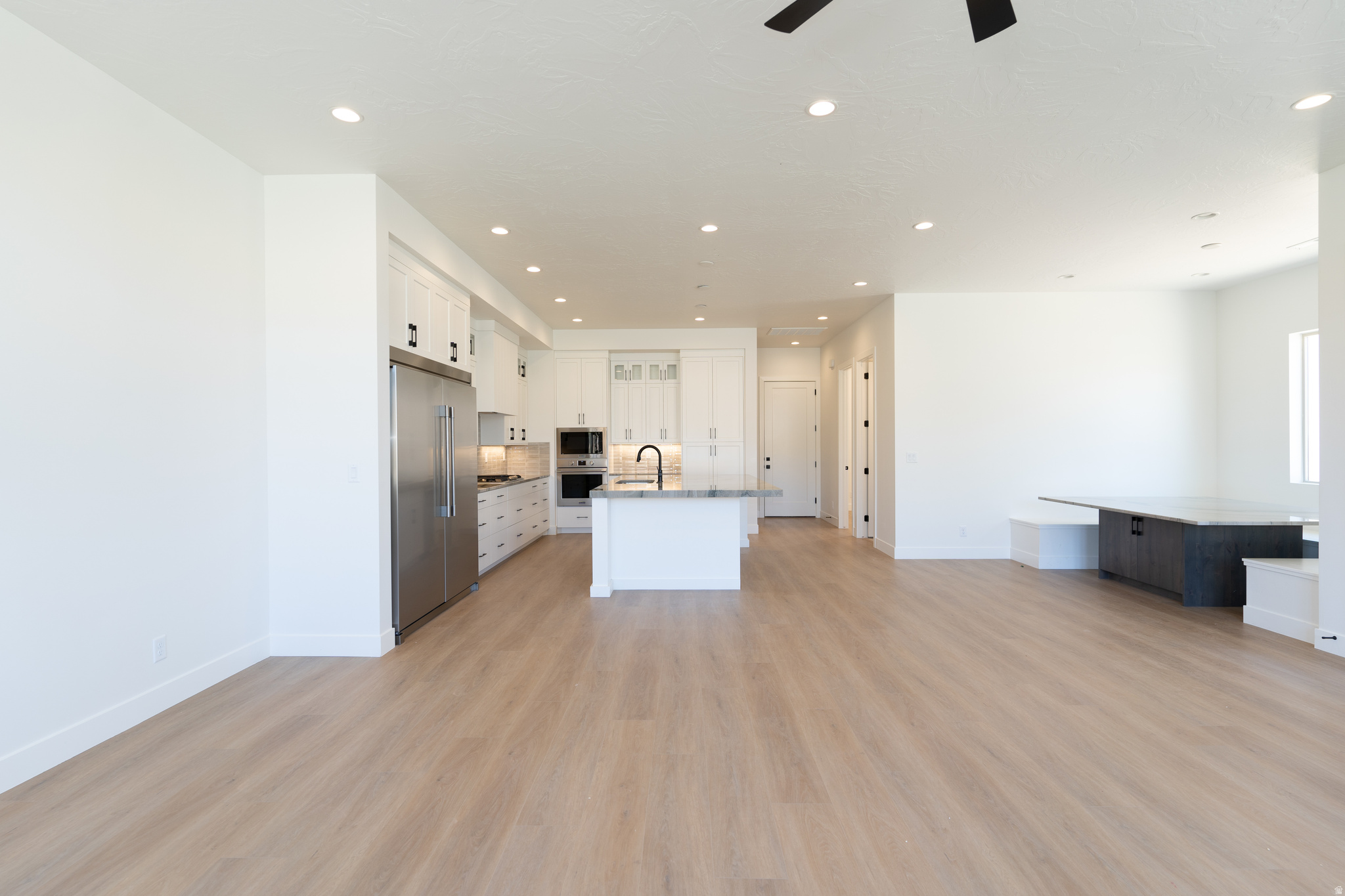 ATKINVILLE TOWNHOMES AT DESERT COLOR - Residential