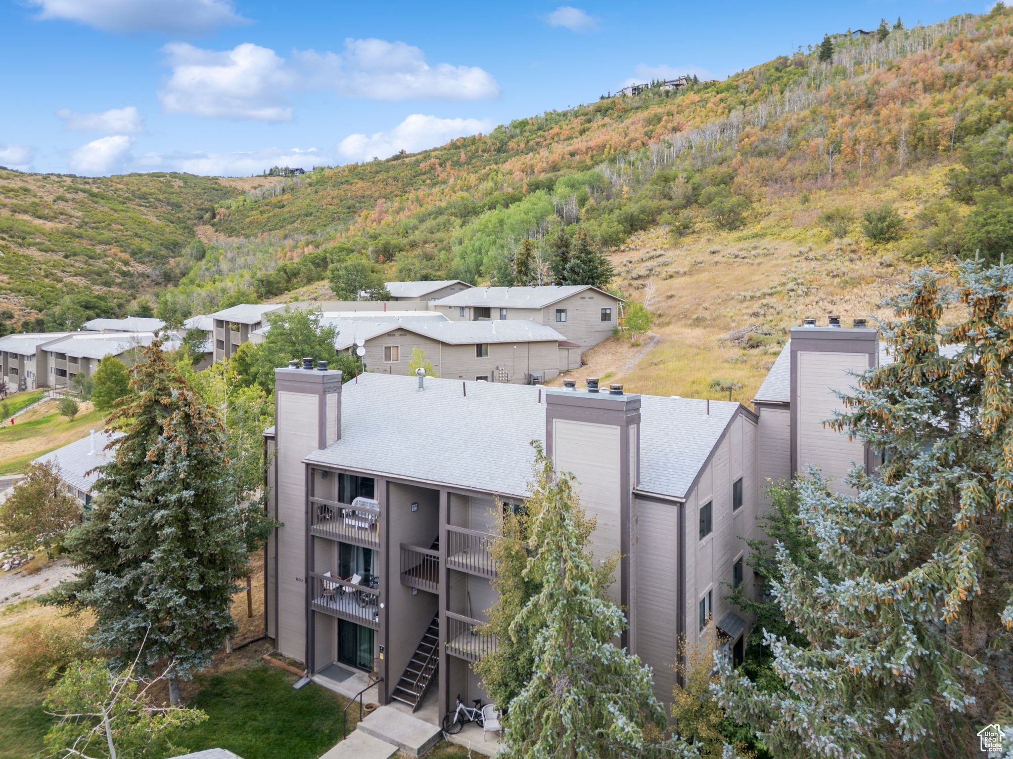 1650 UPPER IRONHORSE LOOP H6