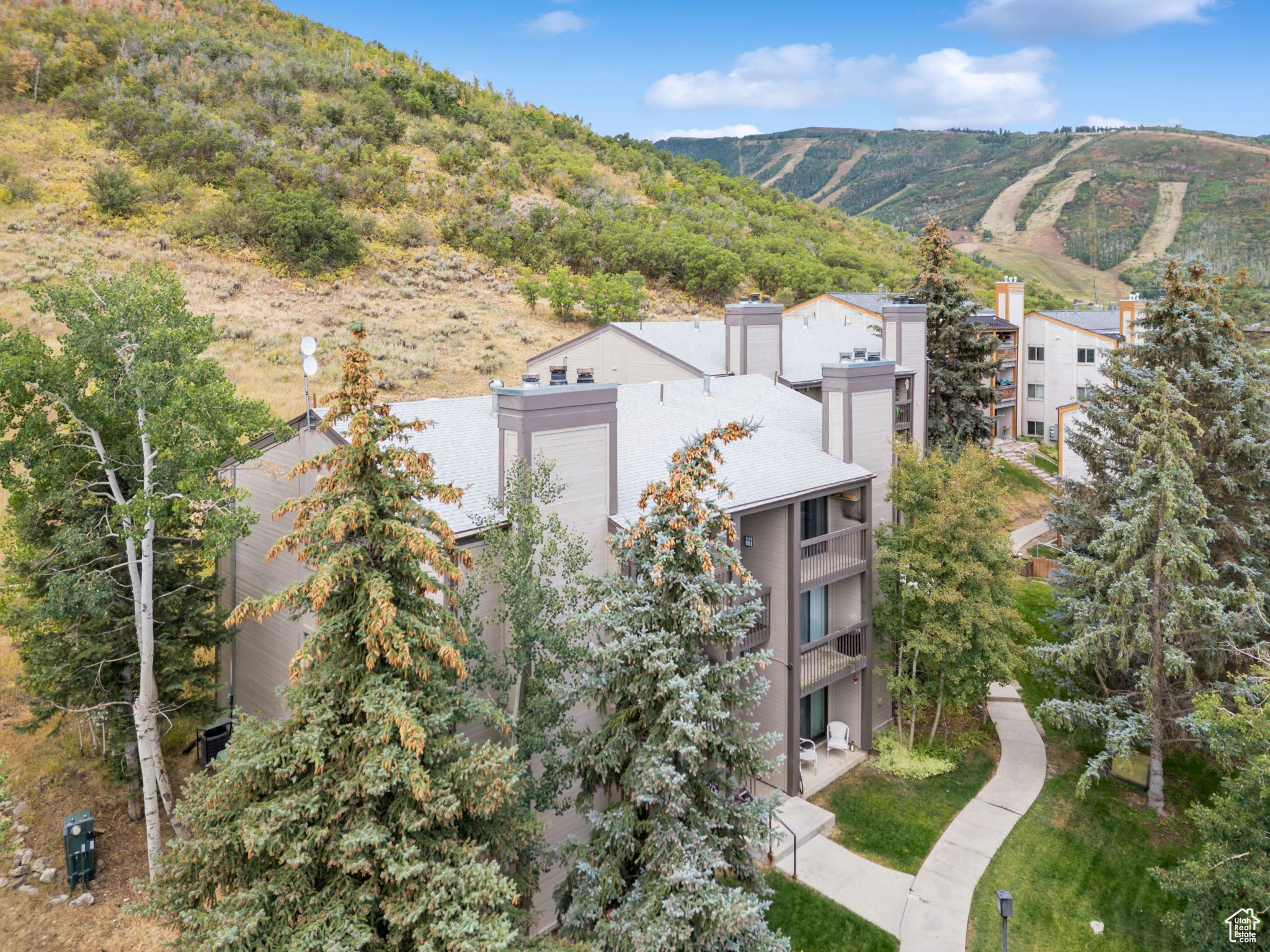 1650 UPPER IRONHORSE LOOP H6