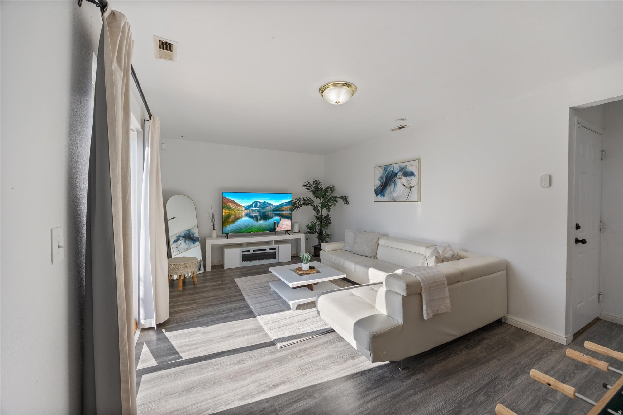 KINGSPOINTE - Residential