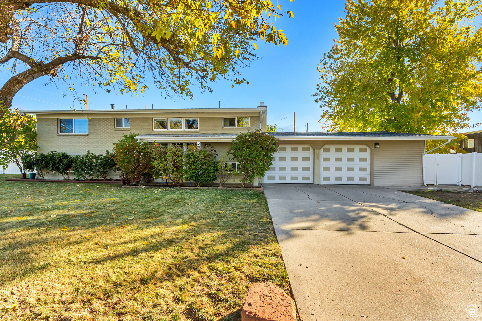 990 Amethyst St, Layton, Utah image 3