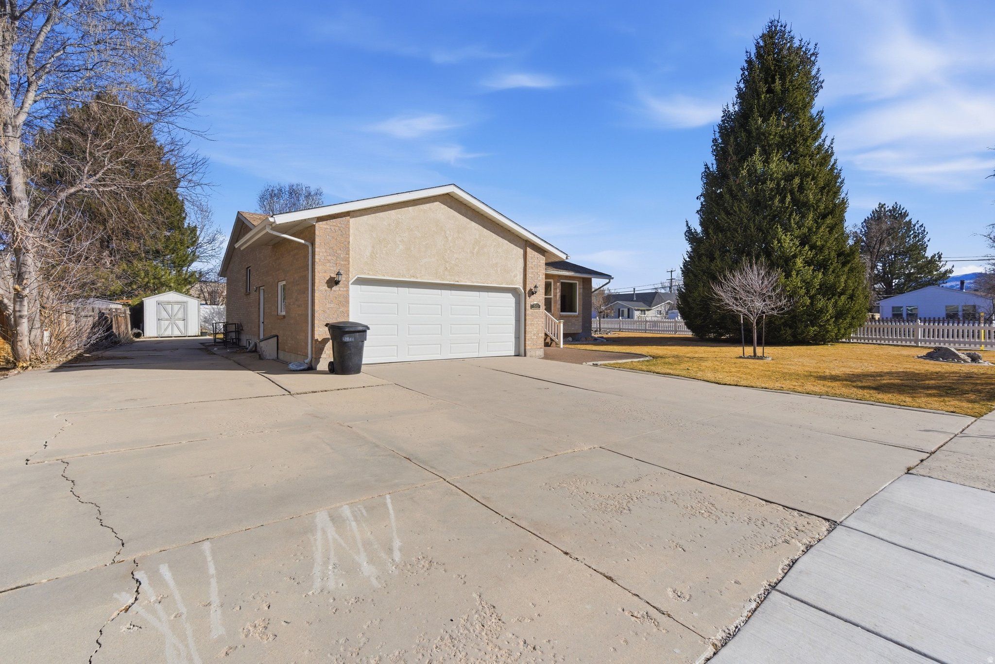 CLOVER - Residential