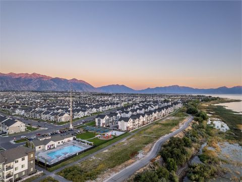 Tiny photo for 546 N 360 W, Vineyard, UT 84059 (MLS # 2135641)