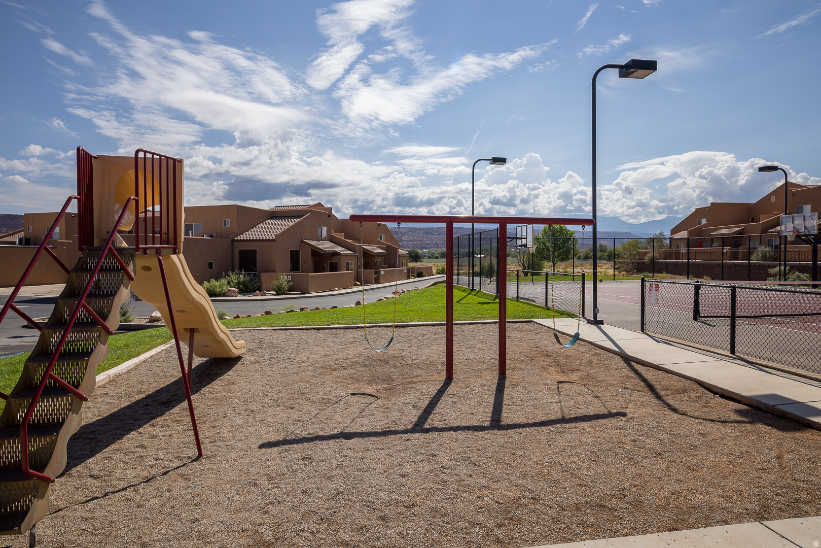 RIM VILLAGE VISTAS - Residential