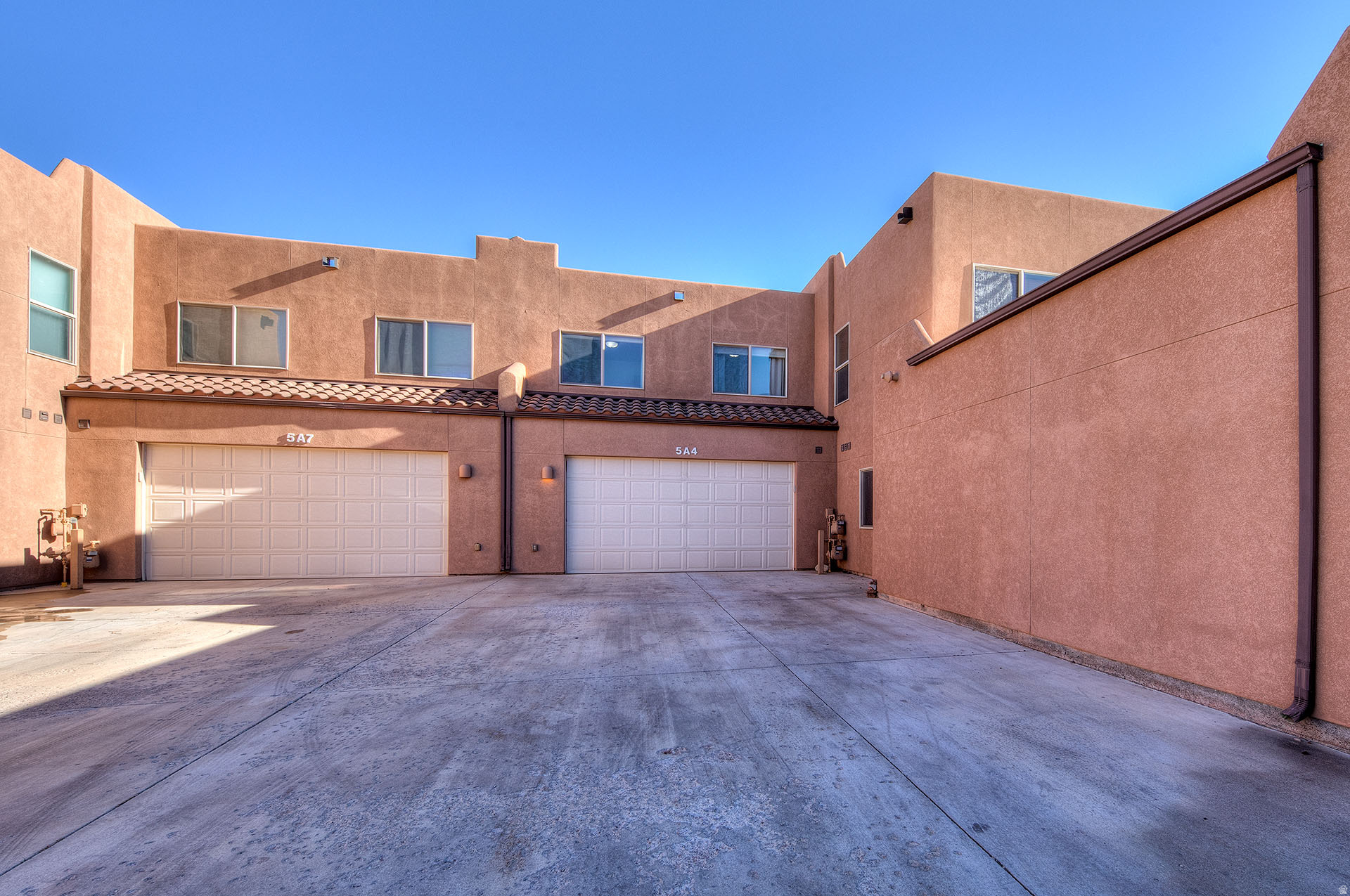 RIM VILLAGE VISTAS - Residential