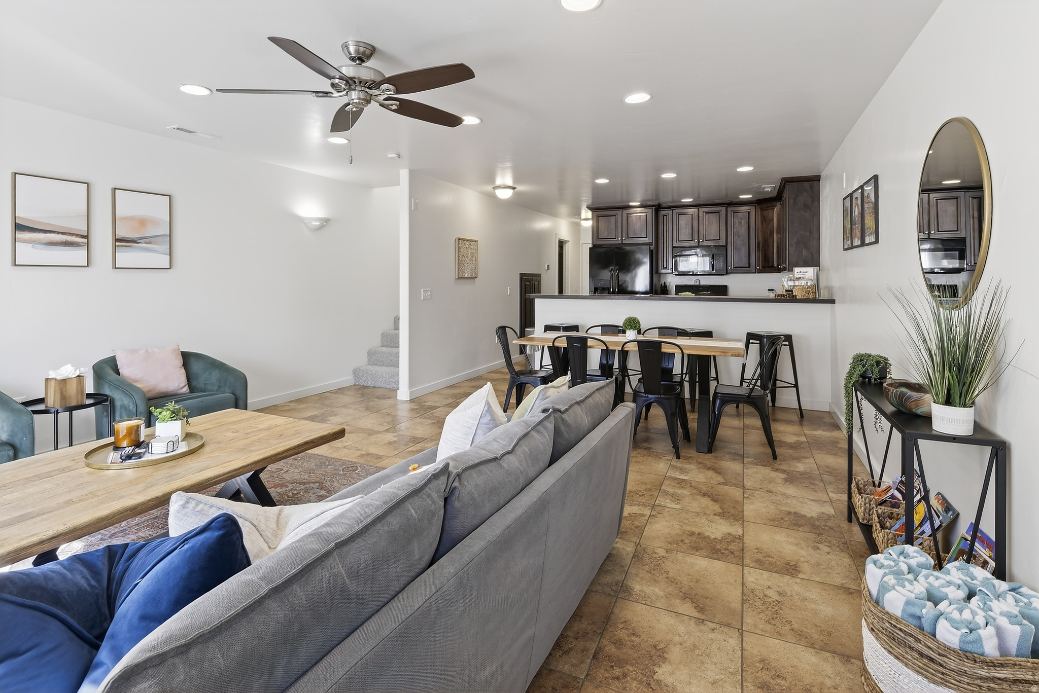 RIM VILLAGE VISTAS - Residential