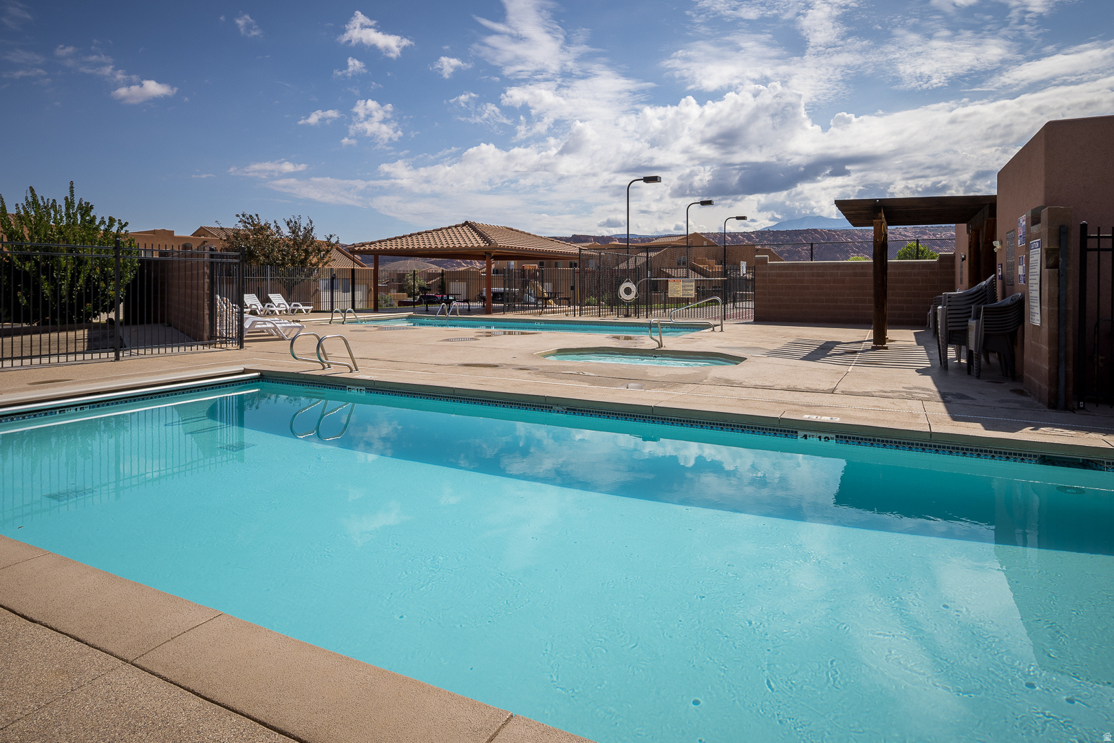RIM VILLAGE VISTAS - Residential