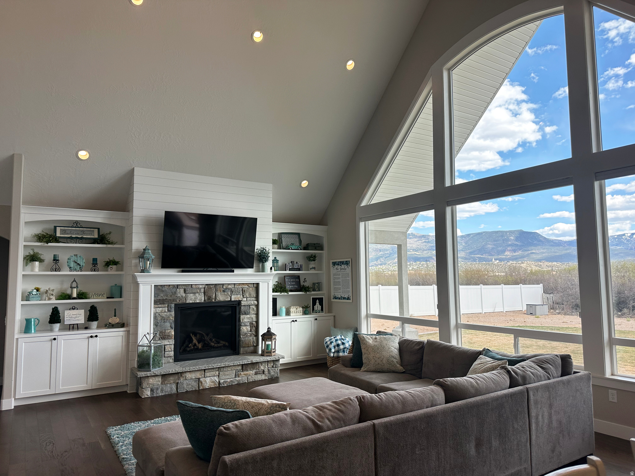 EQUESTRIAN POINTE SUBDIVISION - Residential