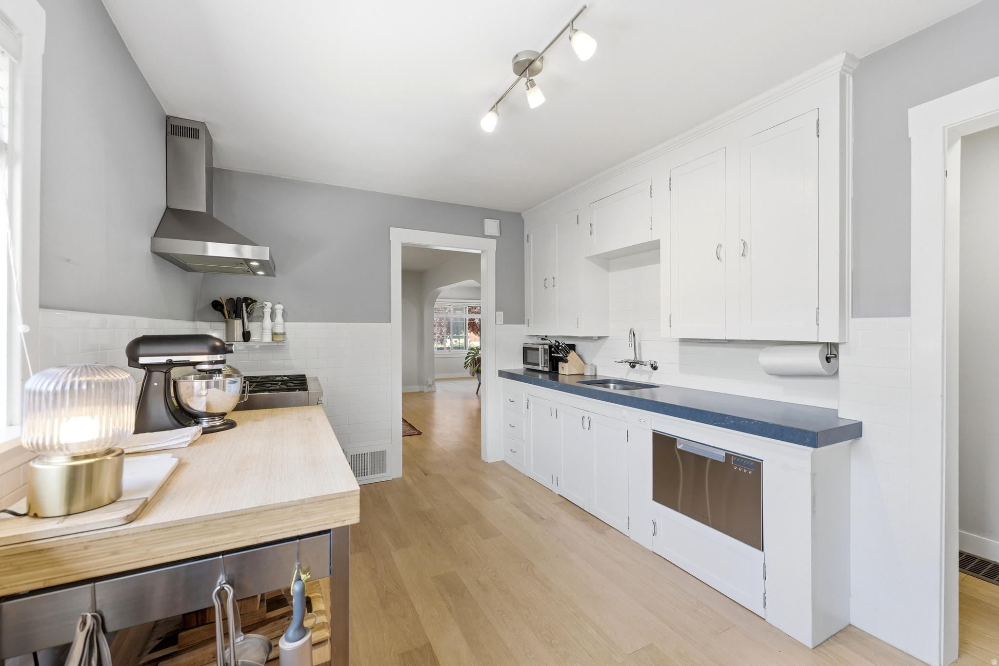 LARSON SUB - Residential