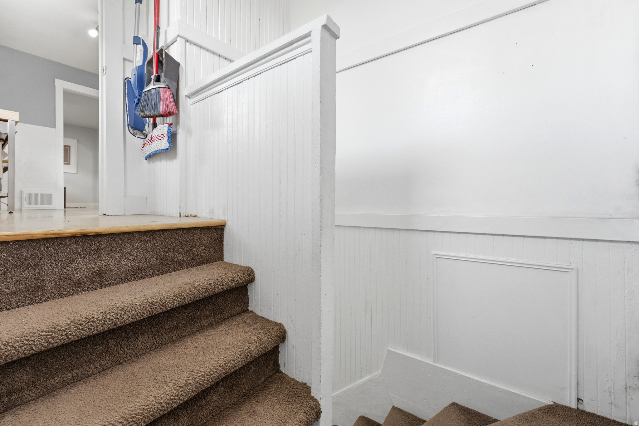 LARSON SUB - Residential