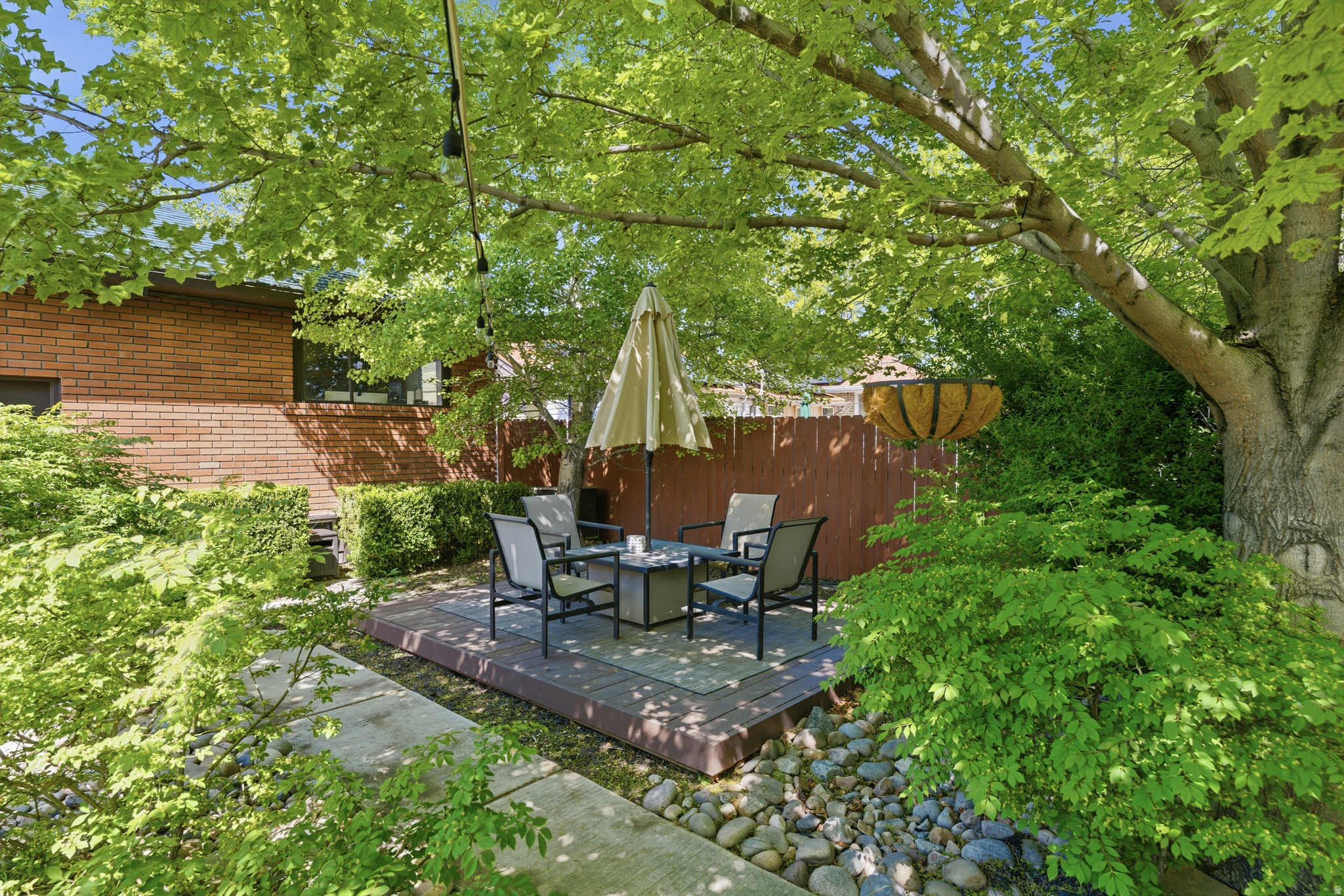 LARSON SUB - Residential