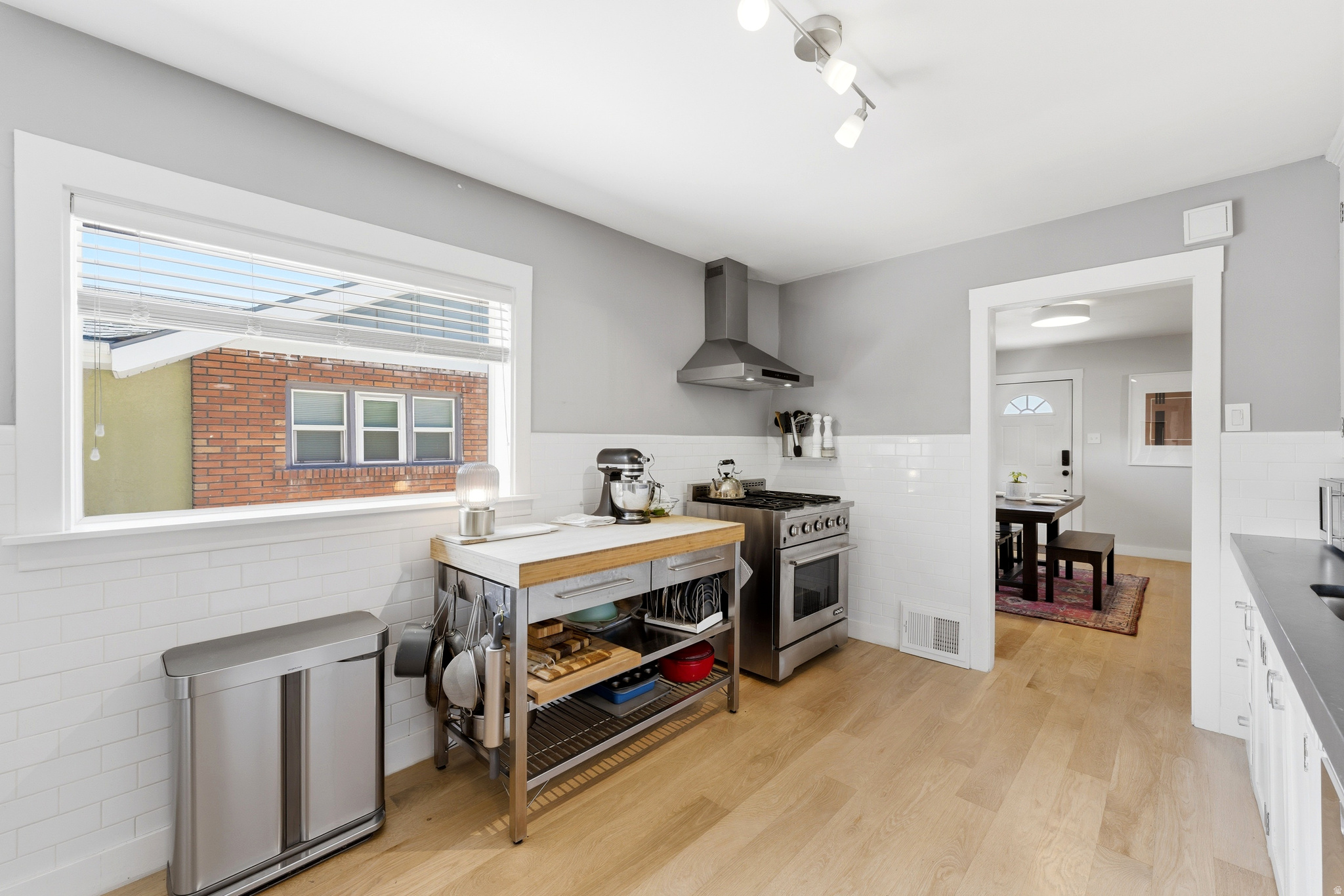 LARSON SUB - Residential